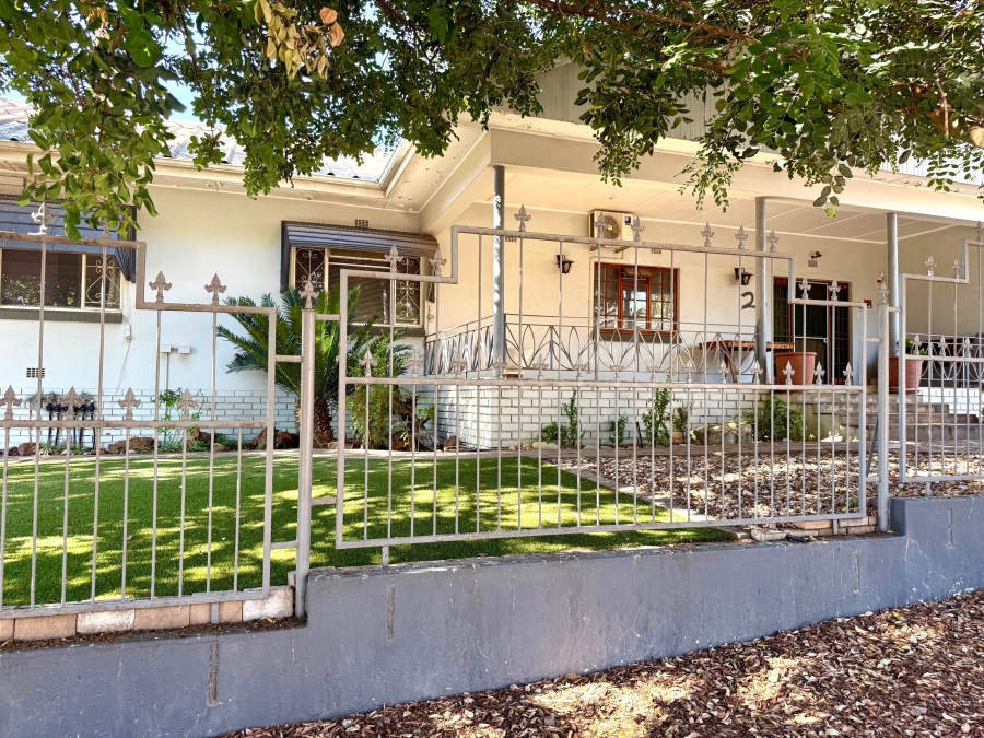 4 Bedroom Property for Sale in Amandelrug Western Cape